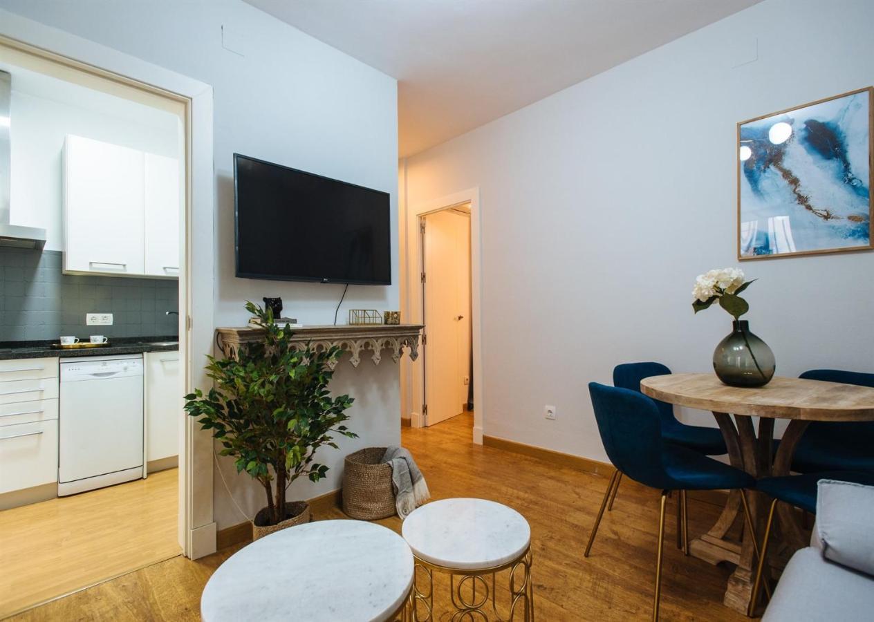 Feijoo Suite Apartment Séville Extérieur photo