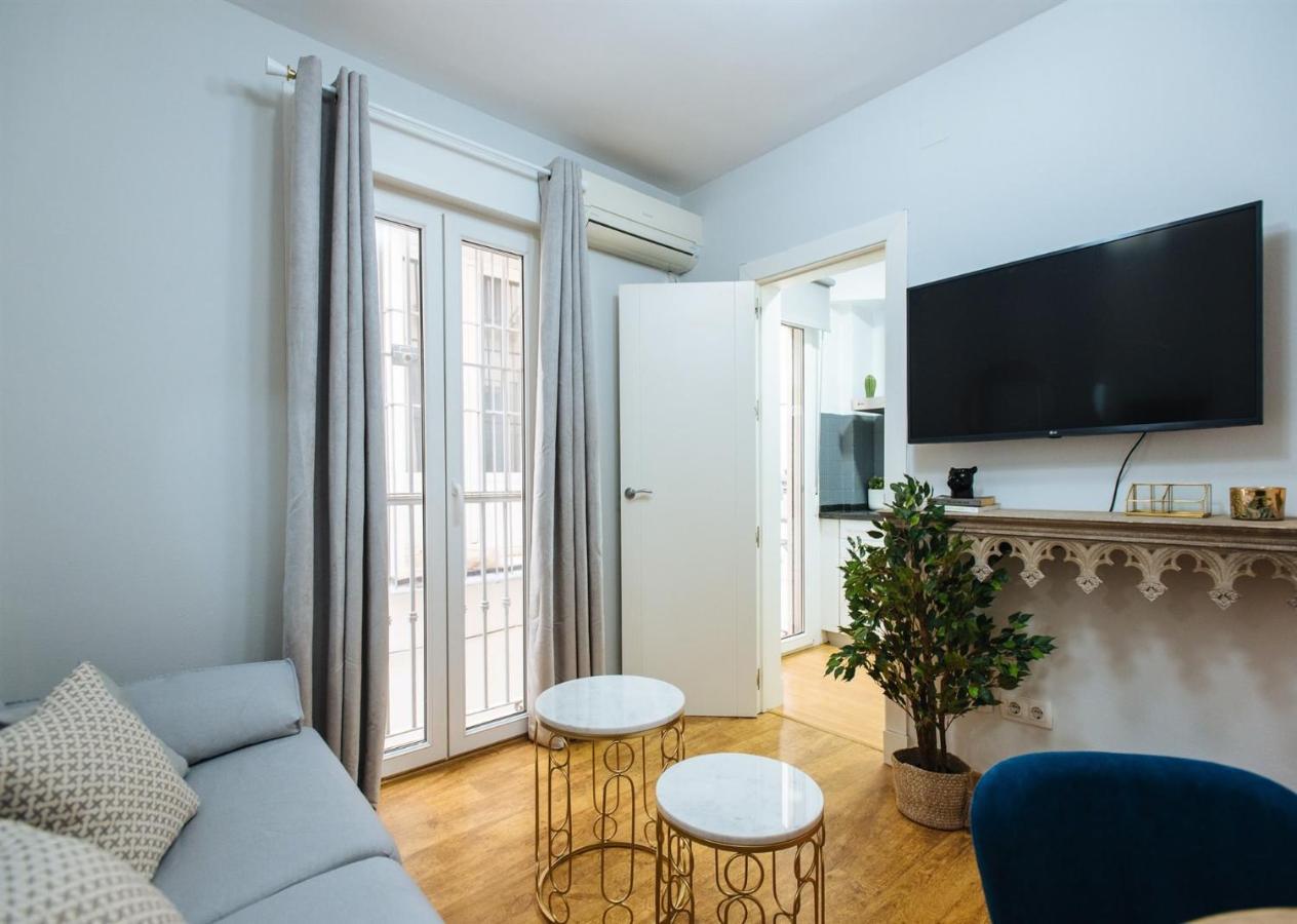 Feijoo Suite Apartment Séville Extérieur photo
